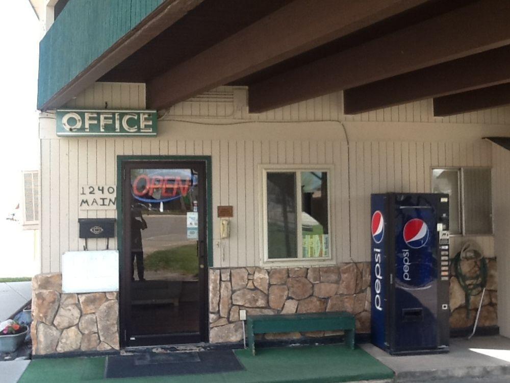 Silver Spur Motel Ландер Экстерьер фото