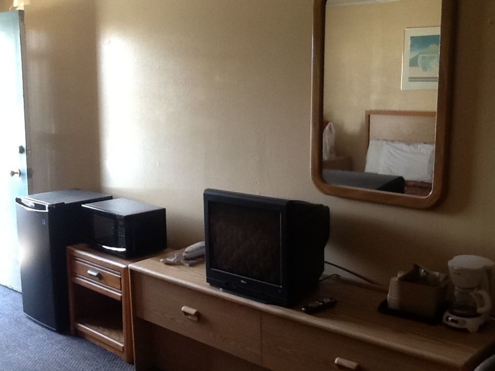 Silver Spur Motel Ландер Экстерьер фото